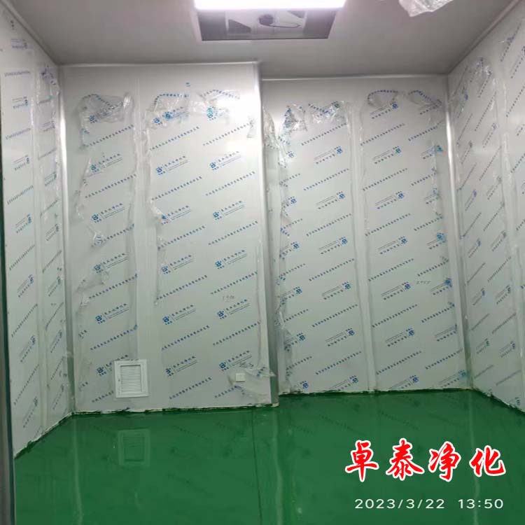 邢臺(tái)萬(wàn)級(jí)凈化車間裝修收尾現(xiàn)場(chǎng)圖、做凈化車間找卓泰凈化工程公司