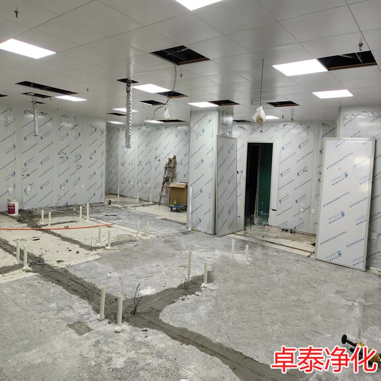 河北醫(yī)院潔凈檢驗(yàn)科裝修施工現(xiàn)場(chǎng)，河北凈化車間裝修廠家